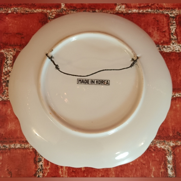 Currier & Ives The Homestead Decorative Hanging Plates - Picture 8 of 13